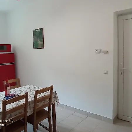 Gizella Apartment